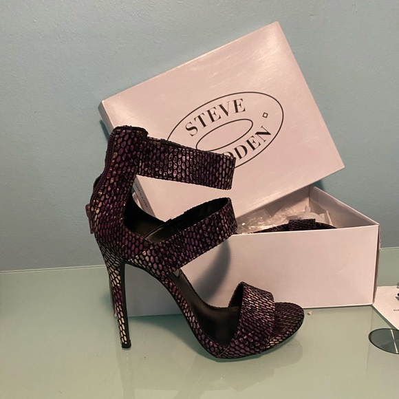 Heels - Picture 3 of 5